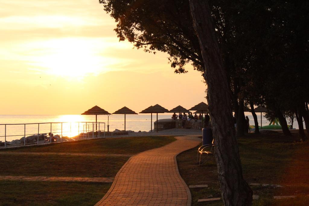 Apartments Residence Radovan 1 Porec Esterno foto